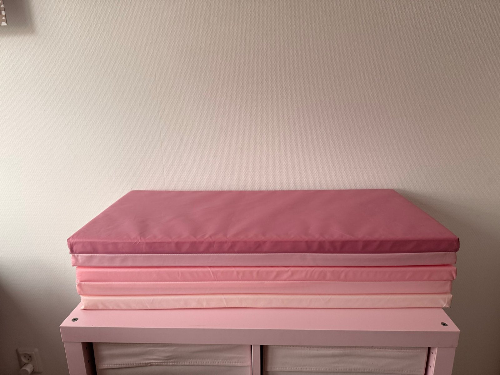 IKEA Gymnastiekmat opvouwbaar roze/wit 78x185 cm, Kinderen en Baby's, Ophalen of Verzenden, Zo goed als nieuw