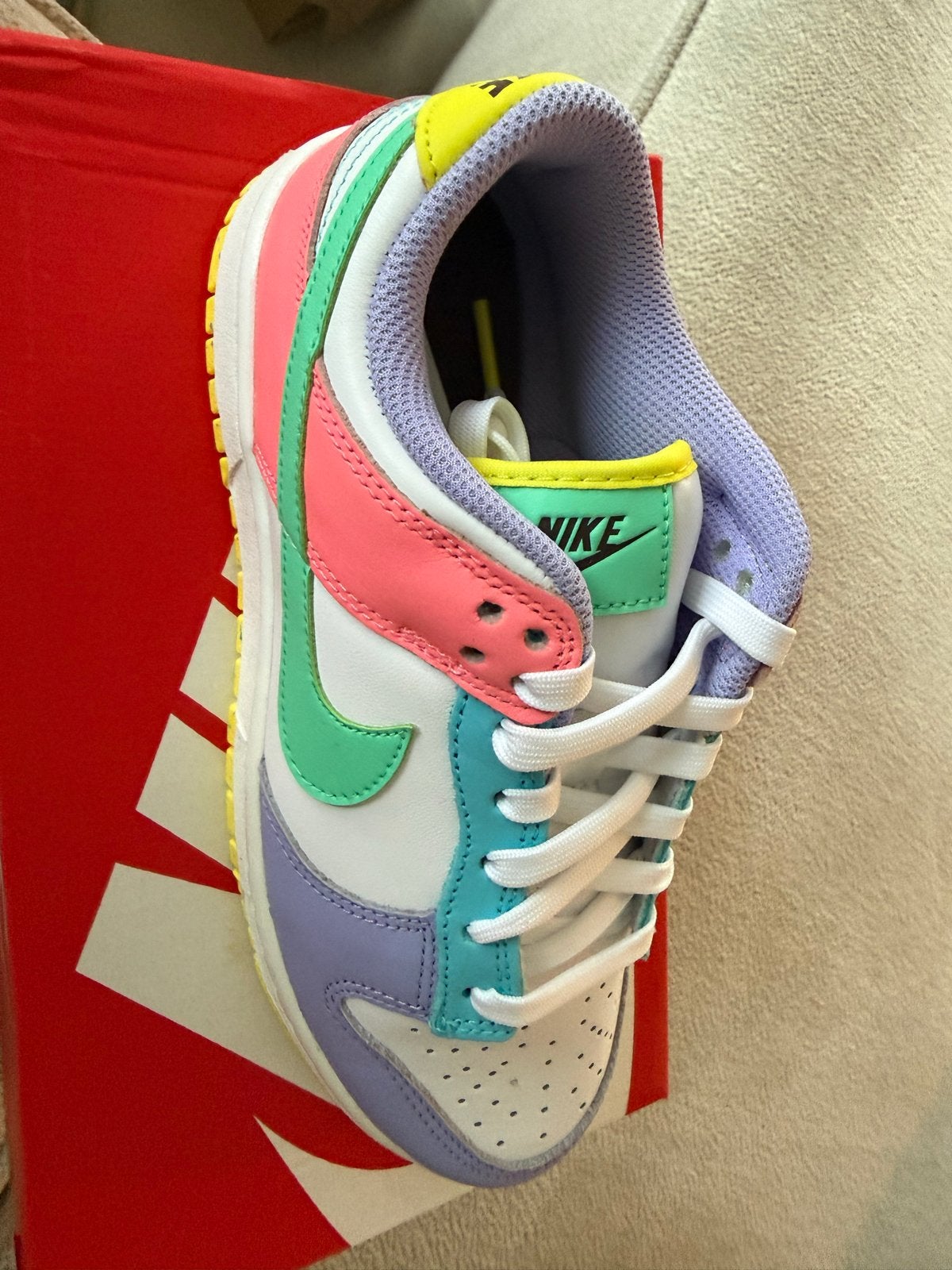 Nieuwe Nike Dunk Low SE White/Green Glow Sunset Pulse - Maat, Kleding | Dames, Ophalen of Verzenden, Nieuw, Wit, Sneakers of Gympen
