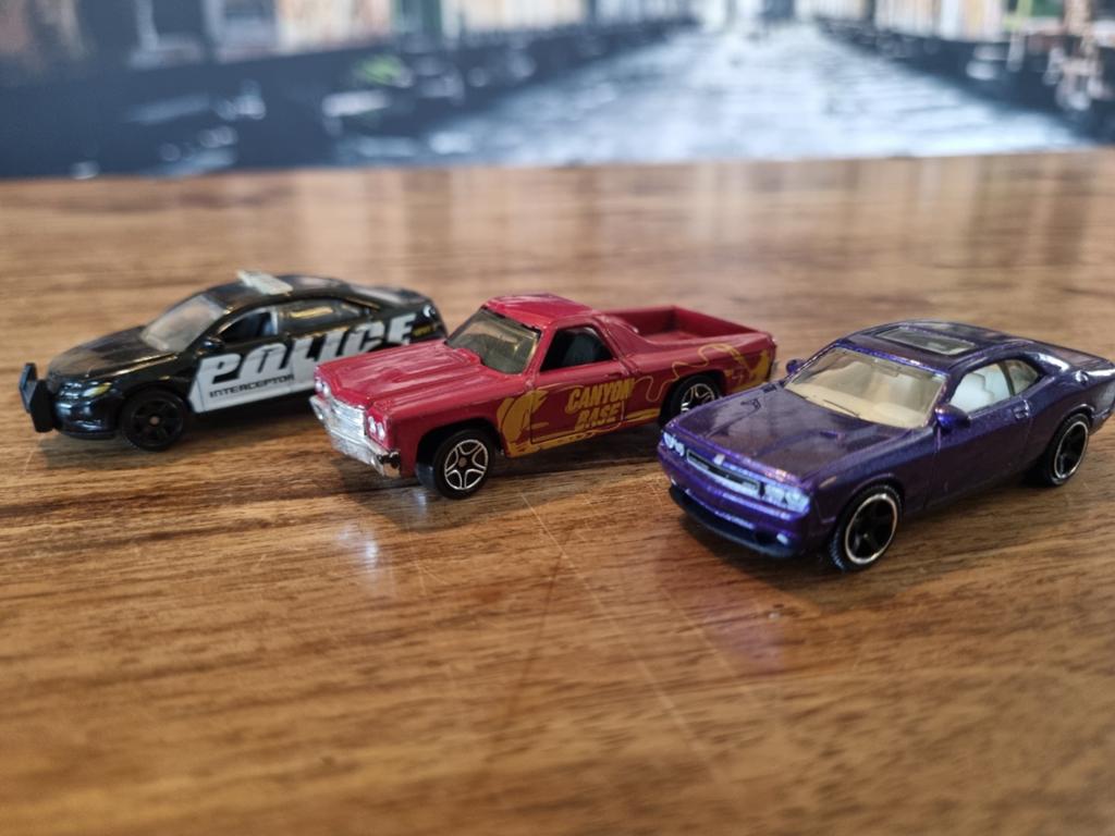 Set van 3 Matchbox auto's: Politie, El Camino, Challenger, Verzamelen, Speelgoed, Zo goed als nieuw, Ophalen of Verzenden