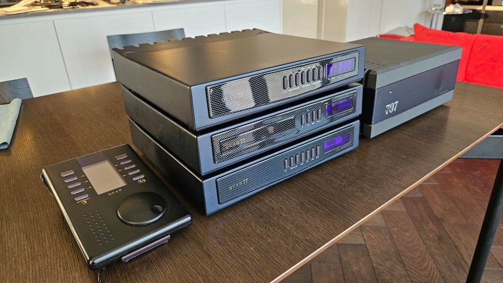 Quad 77/707 installatie - Perfecte Klasse A audio, Audio, Tv en Foto, Versterkers en Receivers, Ophalen, Zo goed als nieuw, 120 watt of meer