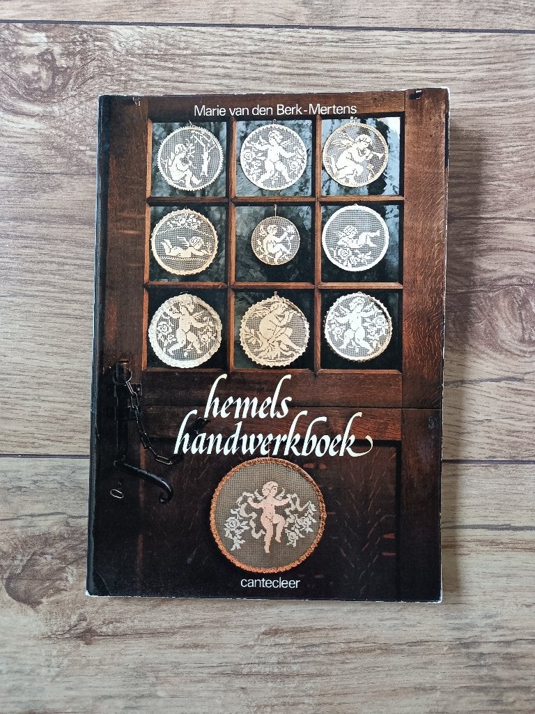 Vintage haakpatronen boek 1976 - Hemels Handwerk, Ophalen of Verzenden, Haken, Patroon of Boek