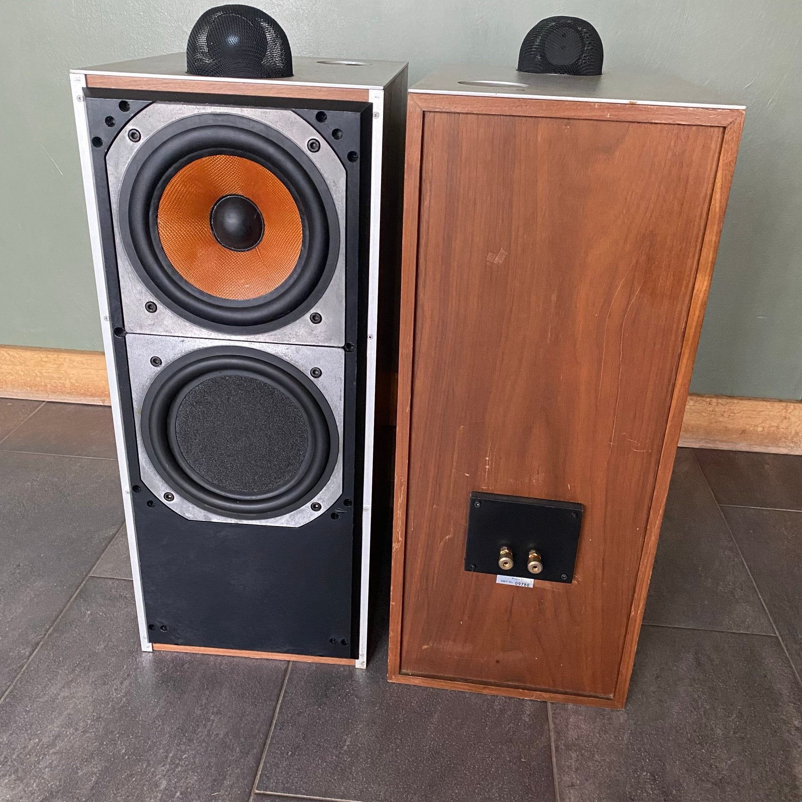 Volledig gereviseerde B&W DM7 luidsprekers - Vol geluid, Audio, Tv en Foto, Ophalen, Vloerstaande luidspreker, Gebruikt, 60 tot 120 watt