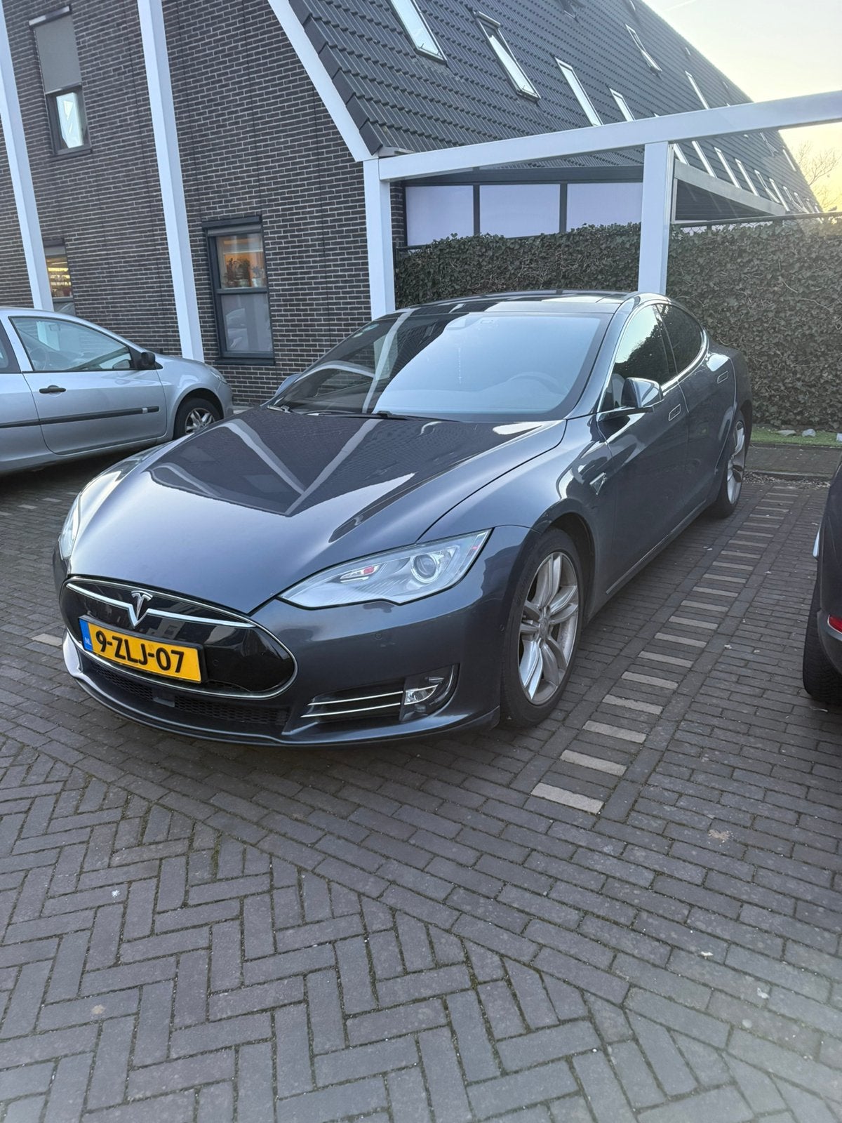 Tesla Model S 85 | FREE SUPERCHARGING, Auto's, Zwart, 38 min, Model S, Verwarmde buitenspiegels