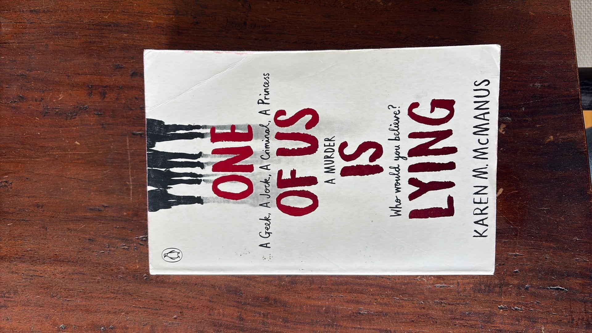 One Of Us Is Lying, Boeken, Ophalen of Verzenden, Gelezen, Fictie