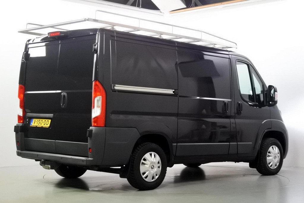 Peugeot Boxer 330 2.0HDi 130pk Premium Pack Trekhaak Imperia, Voorwielaandrijving, Stof, Gebruikt, Euro 6
