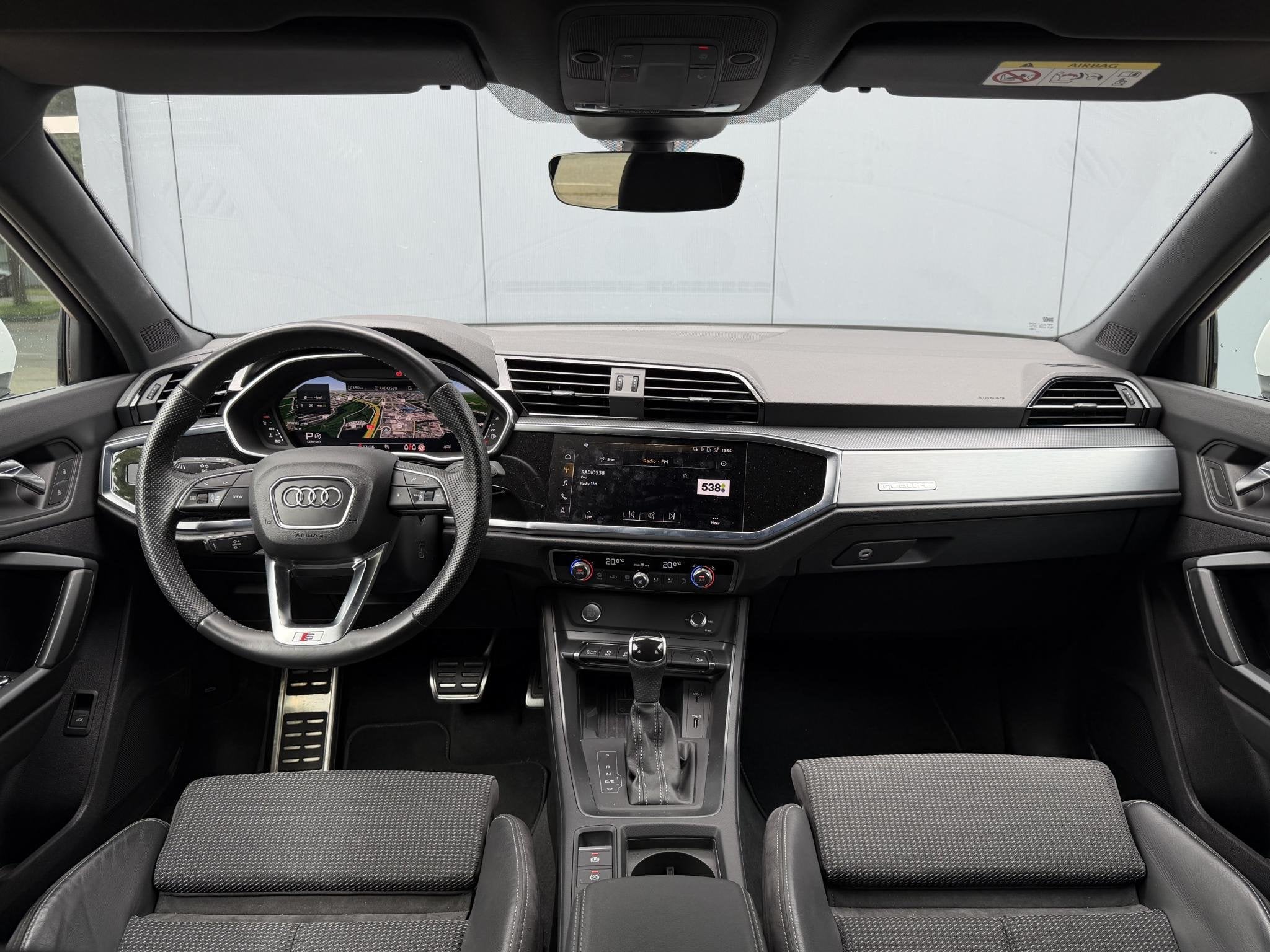 Audi Q3 Sportback 45 TFSI quattro Pro Line S | keyless | App, Auto's, Gebruikt, 4 cilinders, 1984 cc, Leder en Stof
