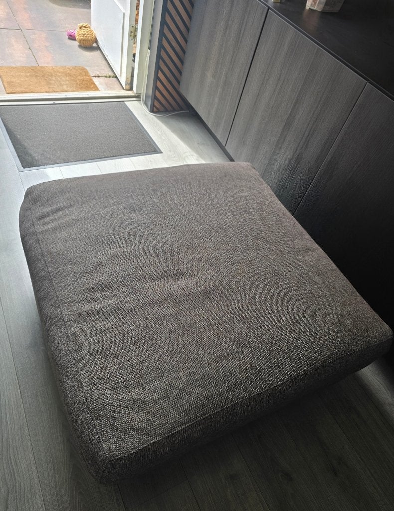 XXL Hocker / Ottoman van Montel 100 x 100 cm – Gratis, Ophalen, Gebruikt, Vierkant, 75 tot 100 cm