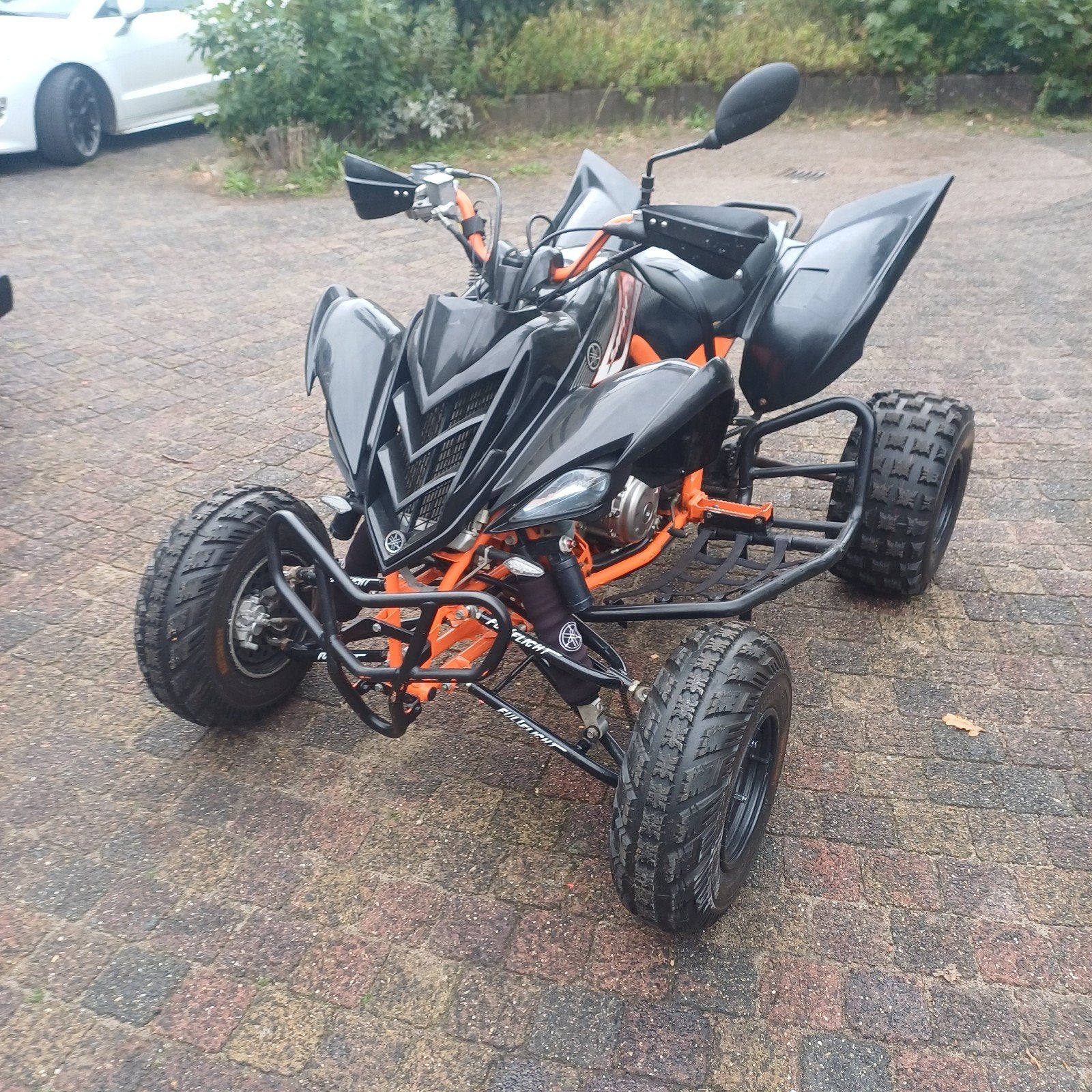 Yamaha raptor 700r 2010. b rijbewijs en geen helm plicht