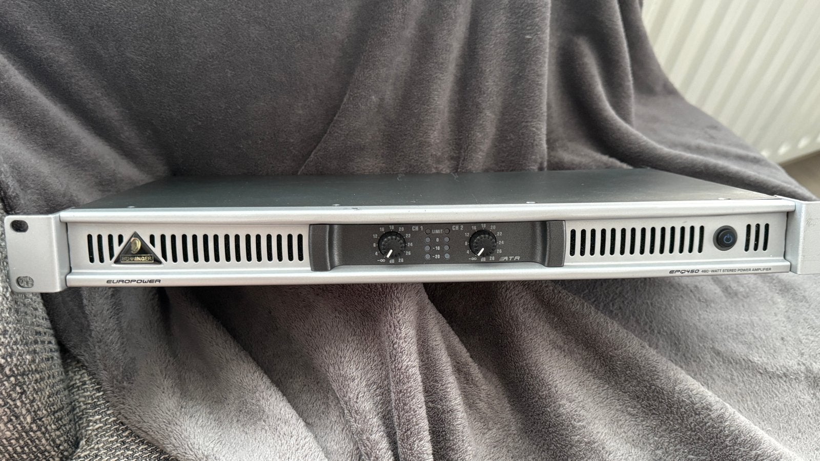 Behringer Europower EPQ450 versterker - Goed werkend, Ophalen of Verzenden, Gebruikt, 100 watt of meer