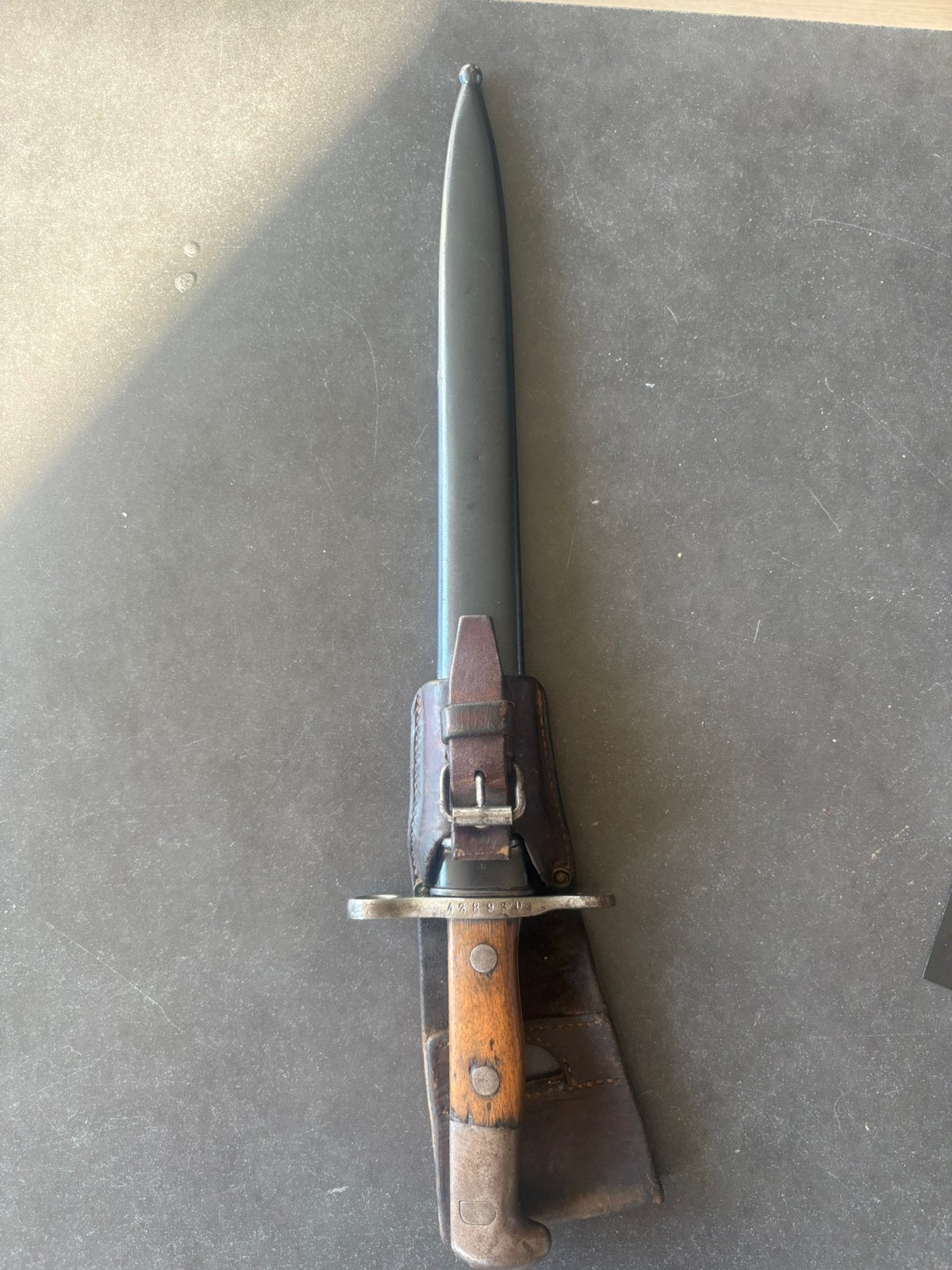 Zwitserse bajonet model 1918 met stalen schede en leren frog, Verzamelen, Ophalen, Landmacht, Overige gebieden, Mes of Dolk