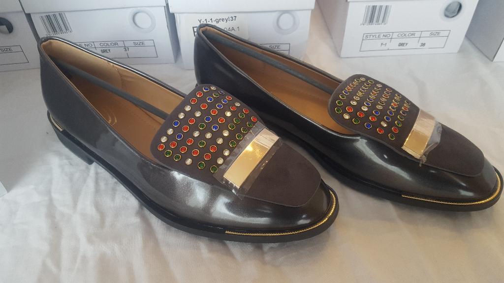 grote partij van 53 paar nieuwe schoenen!!!, Diversen, Ophalen, Gerhard-Stalling-Str. 9 · 26135 Oldenburg (Oldb.), HAUSHALT INTERNATIONAL Im- und Export GmbH