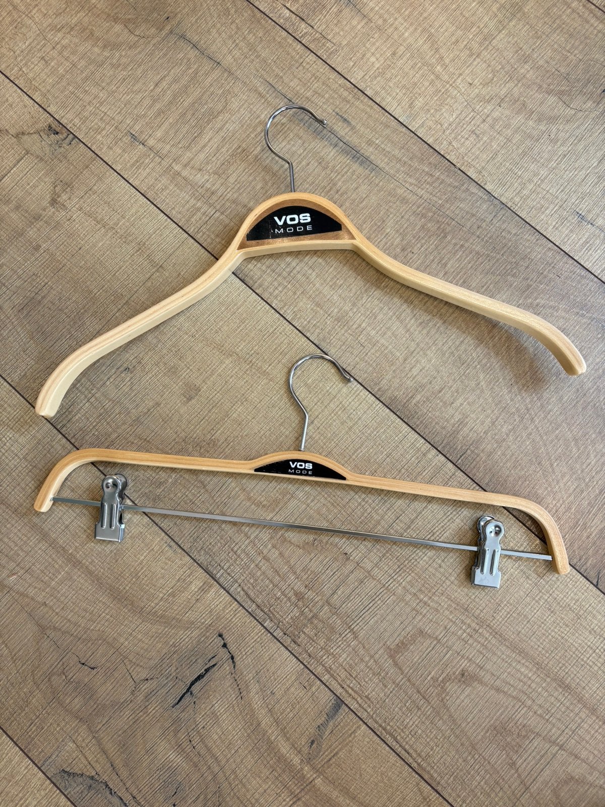 Houten kledinghangers en broekhangers van Vos Mode, Ophalen, Gebruikt, Hout, Volwassenen