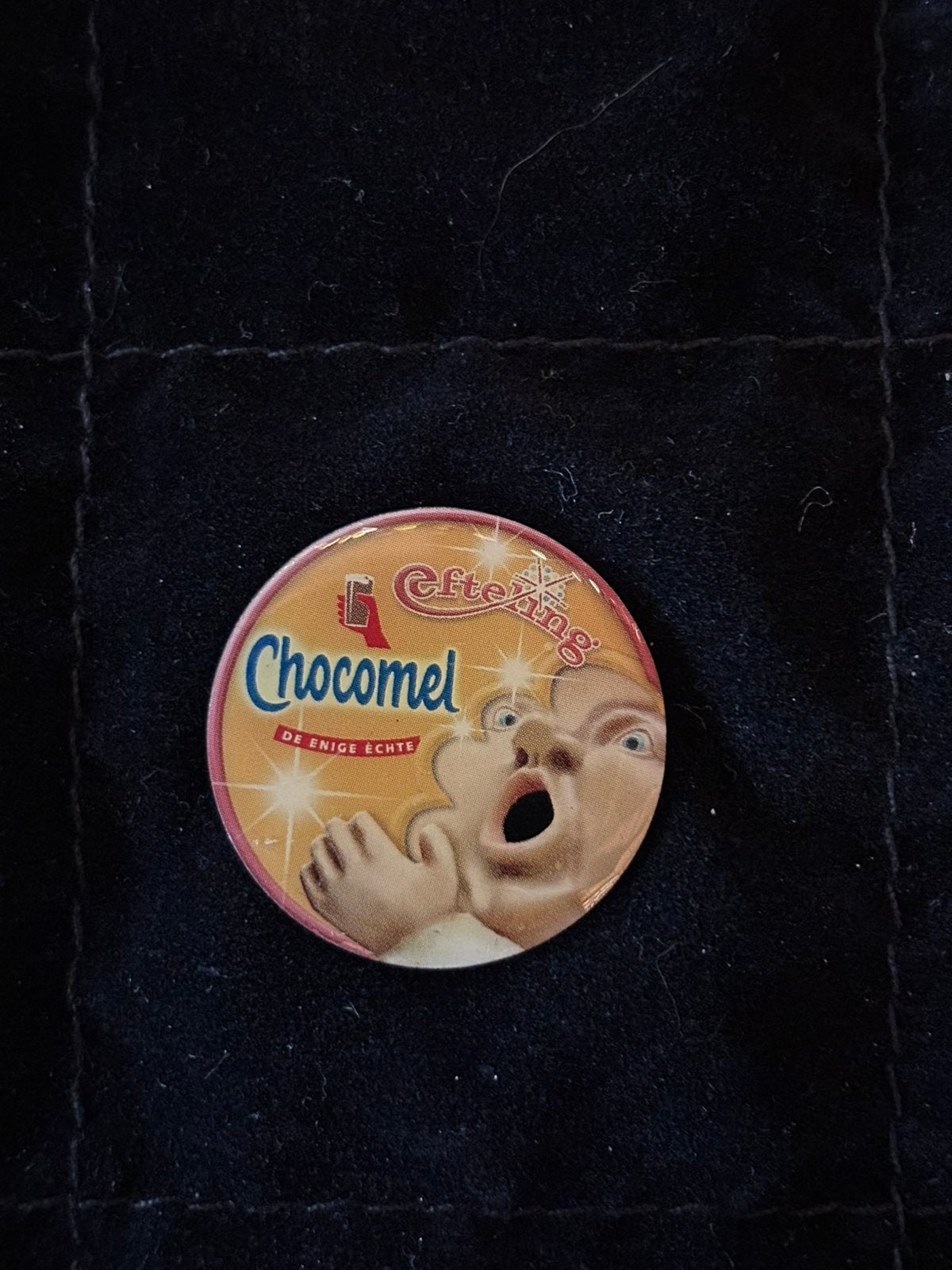 Efteling pin Chocomel, Verzamelen, Ophalen of Verzenden, Zo goed als nieuw, Button of Speldje