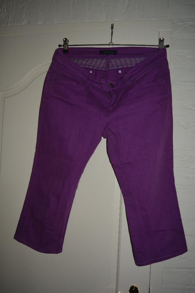 Tommy Hilfiger, paarse capri broek, W31, Kleding | Dames, Broeken en Pantalons, Maat 38/40 (M), Paars, Ophalen of Verzenden, Zo goed als nieuw