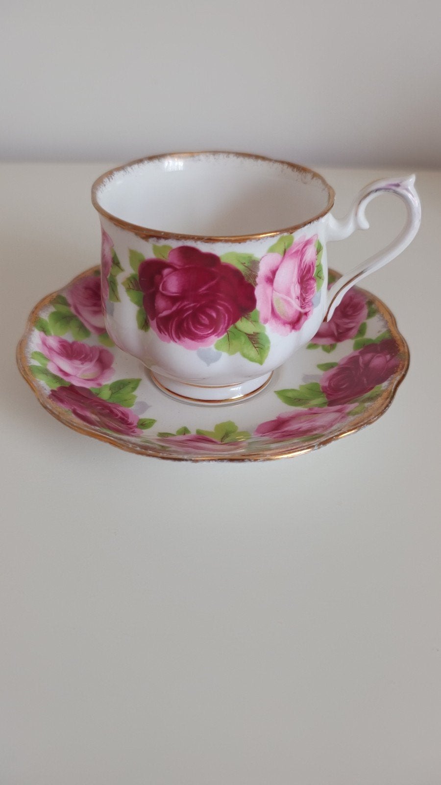 Royal Albert "Old English Rose" heren kopje made in England, Verzamelen, Ophalen of Verzenden, Zo goed als nieuw, Porselein, Kop en/of schotel