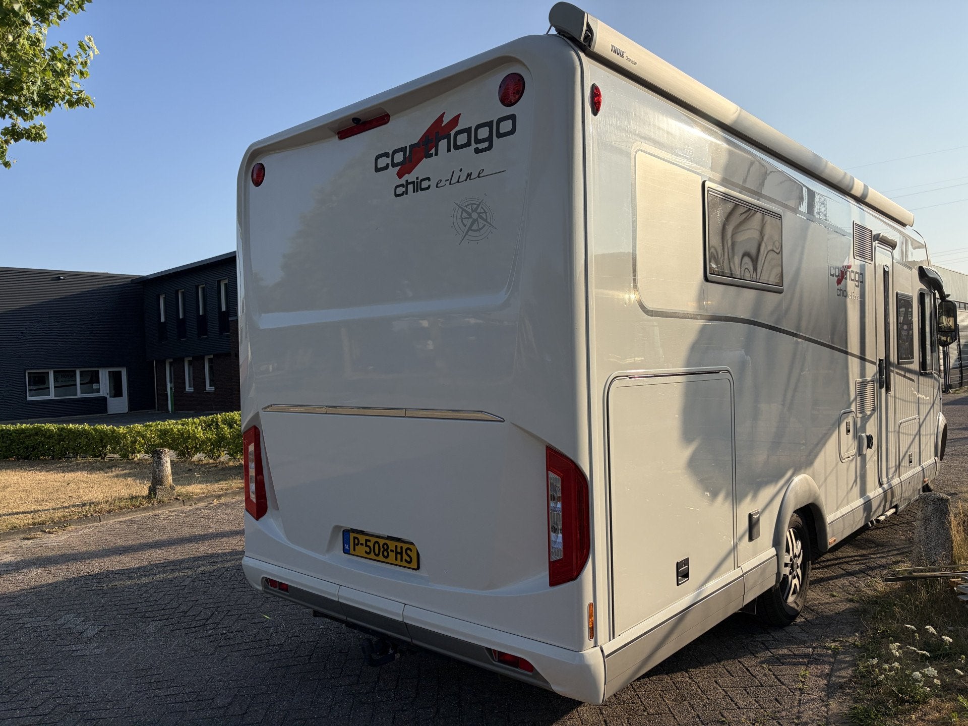 Carthago CHIC E-LINE I 51 QB Queensbed Hefbed Levelsysteem a, Galliersweg 39
5349AT  OSS, NL, 7 tot 8 meter, Diesel, Carthago