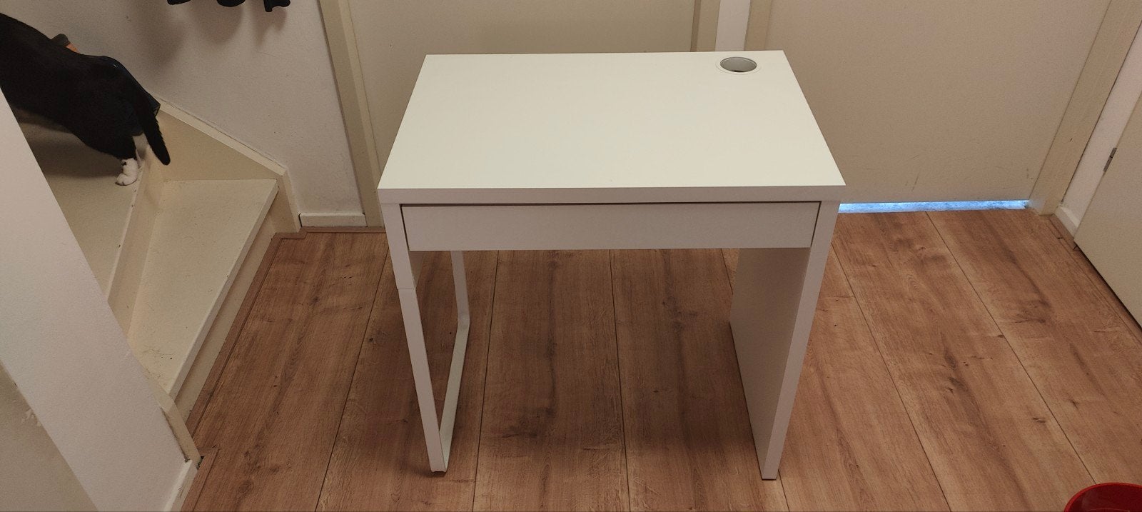 IKEA Micke bureau wit met lade, Ophalen, Gebruikt, Spaanplaat of MDF, Kabelgoot