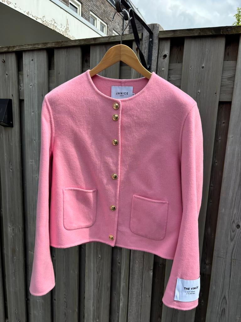 Janice vince pink jasje maat 40, Kleding | Dames, Maat 42/44 (L), Ophalen of Verzenden, Zo goed als nieuw, Jasje