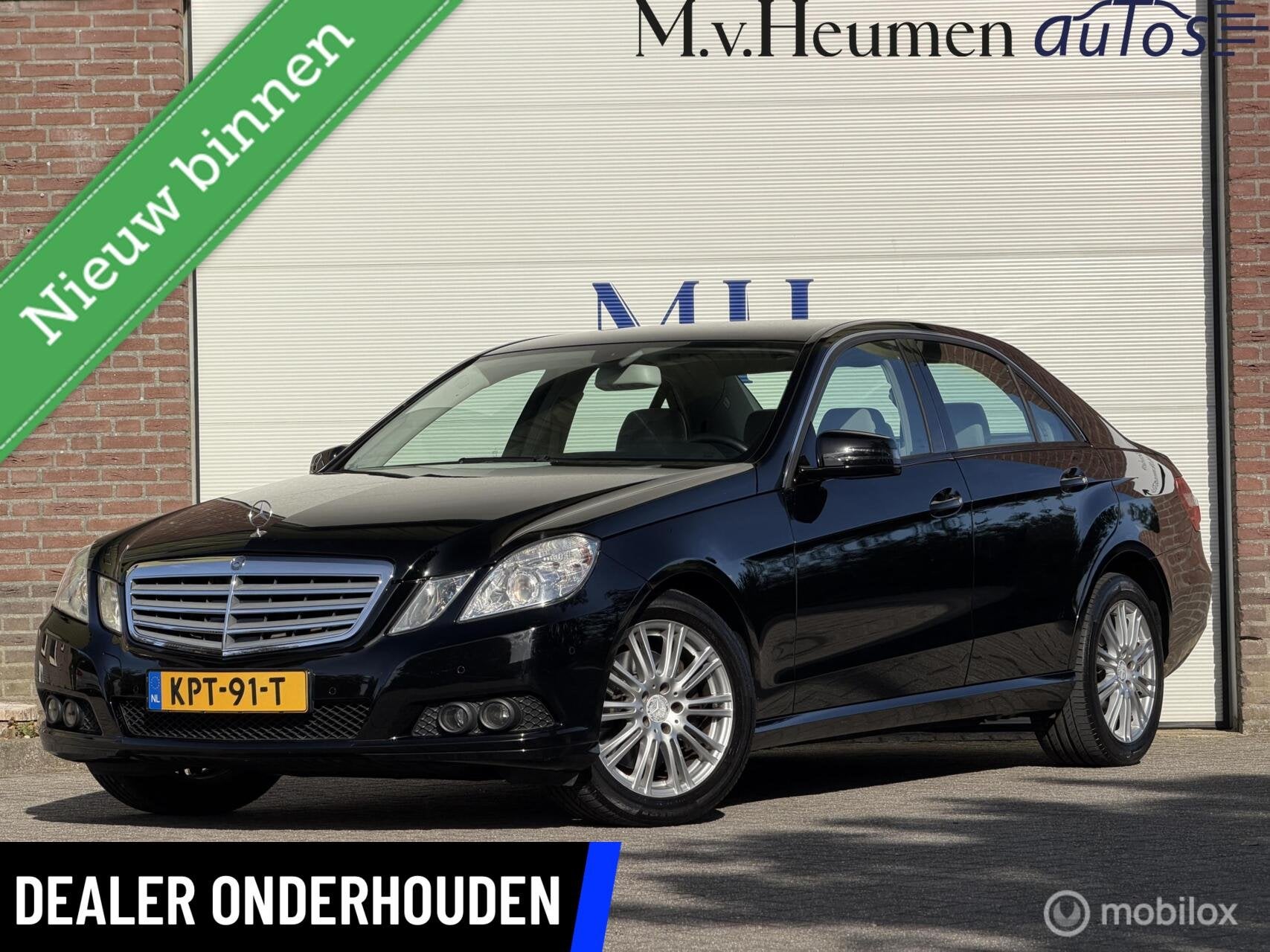 Mercedes E-klasse 350 CGI Elegance 4-Matic Dealer OND Leder, Auto's, Automaat, Gebruikt, Beige, 2000 kg