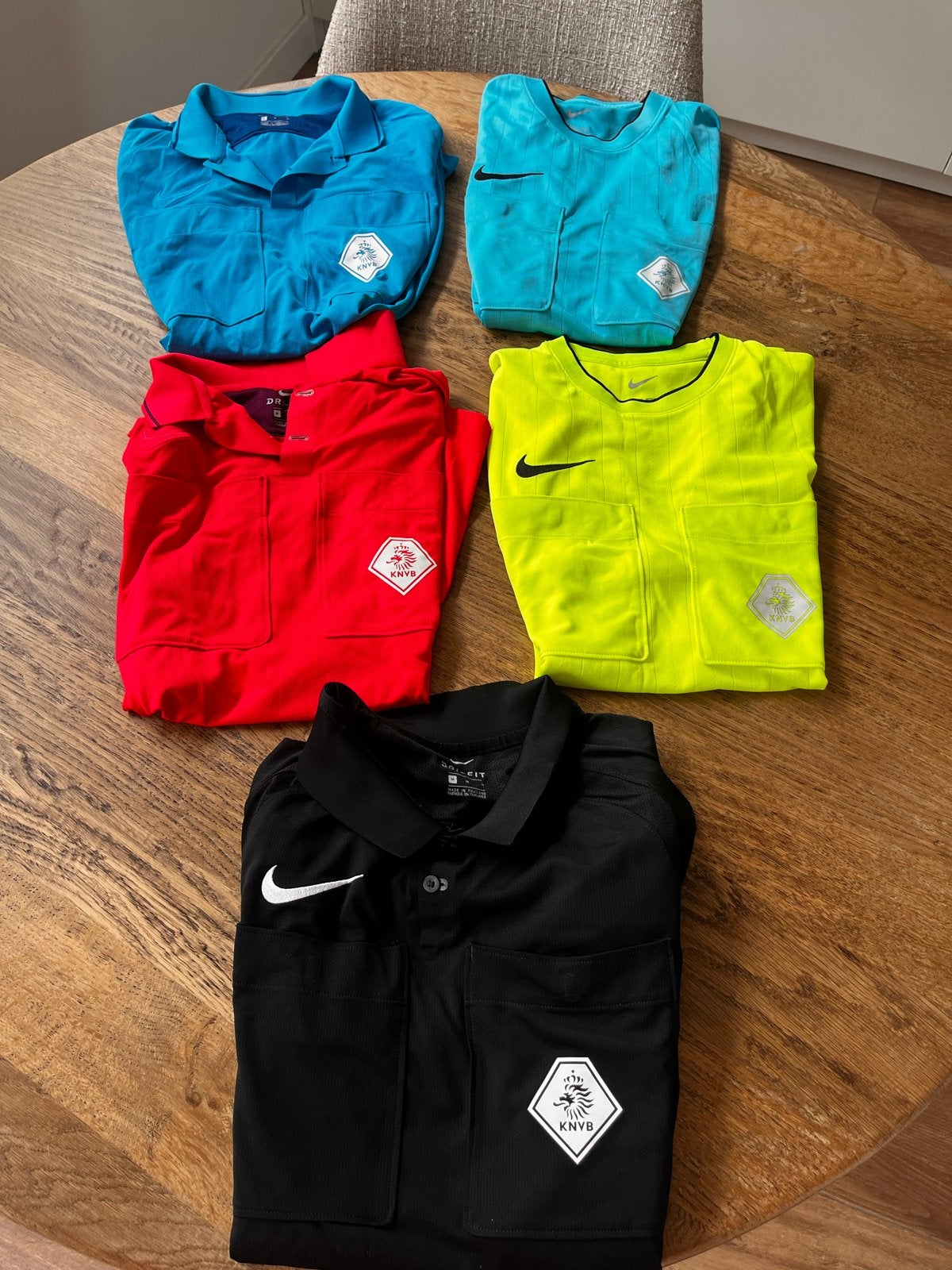 Nike KNVB Scheidsrechtersshirts (maat M) - Diverse kleuren, Maat M, Ophalen of Verzenden, Gebruikt, Shirt