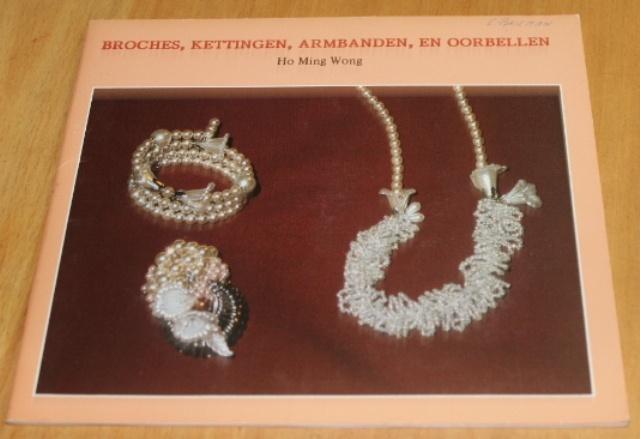 Broches, Kettingen, armbanden en oorbellen, Boeken, Hobby en Vrije tijd, Ophalen of Verzenden, Zo goed als nieuw, Sieraden maken