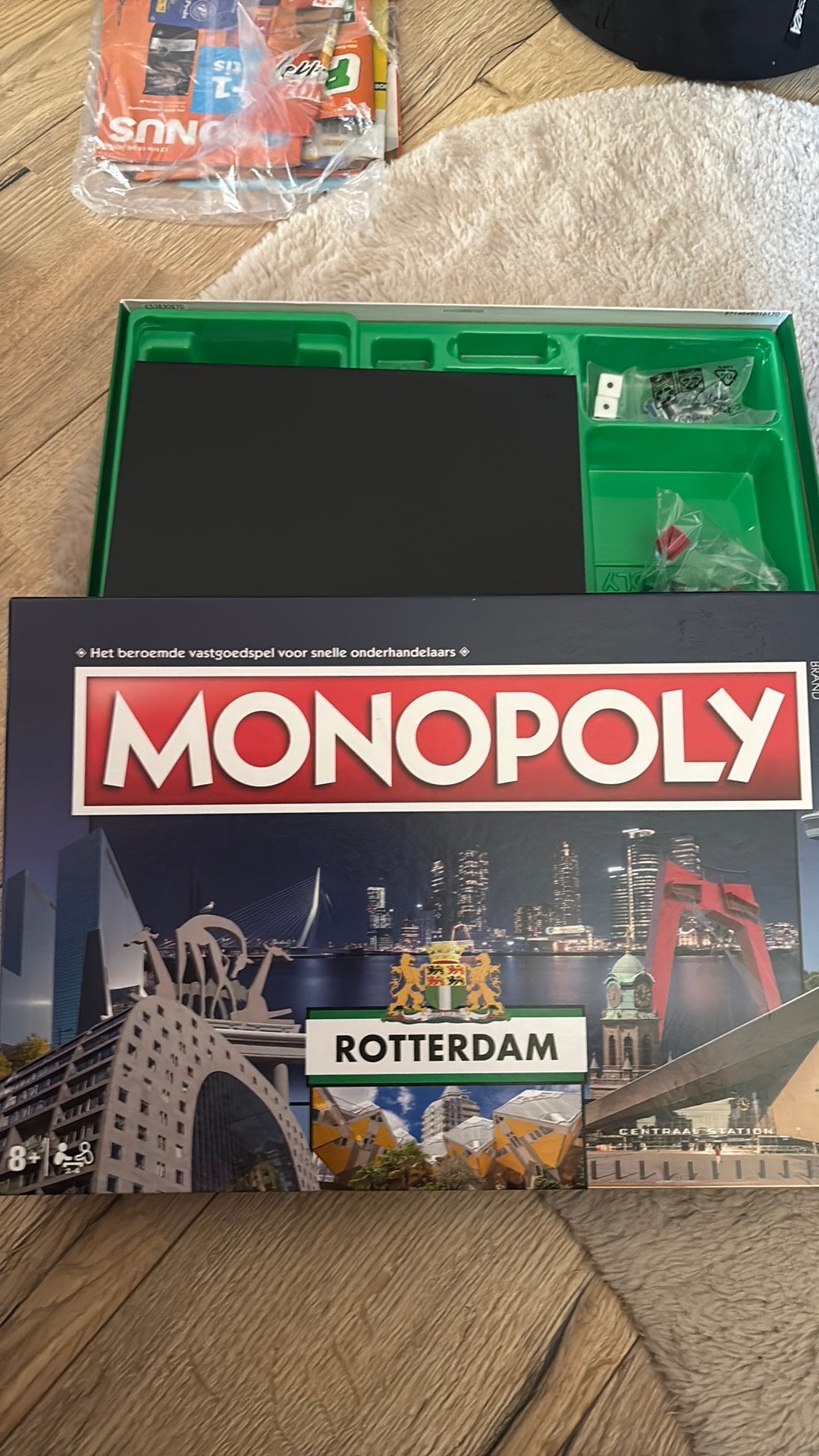 Monopoly rotterdan nieuw, Hobby en Vrije tijd, Gezelschapsspellen | Bordspellen, Ophalen of Verzenden, Zo goed als nieuw