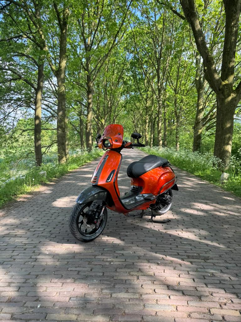 Vespa sprint 80cc custom, Fietsen en Brommers, Ophalen, Gebruikt, Overige modellen, Maximaal 45 km/u
