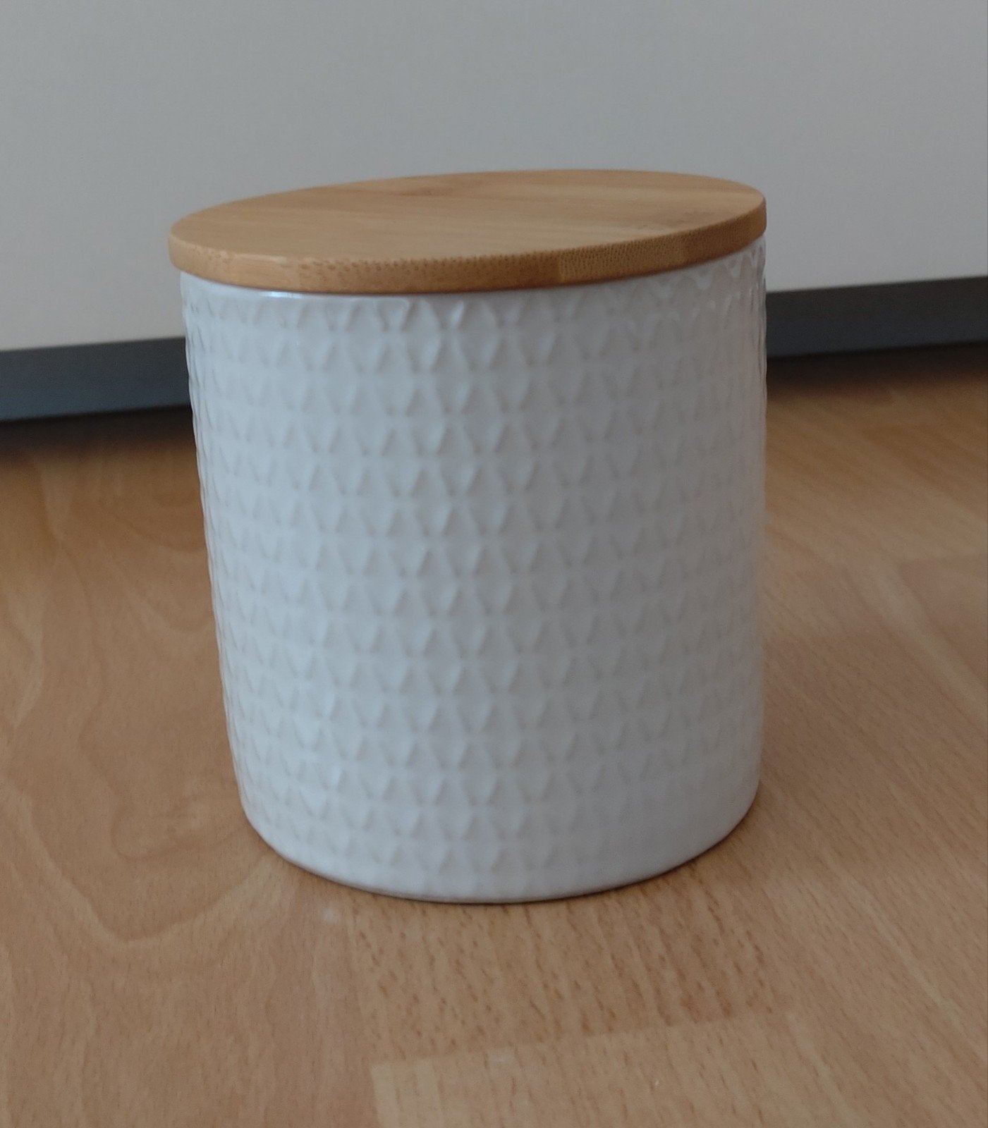 Witte voorraadpot met houten deksel - NIEUW, Nieuw, Ophalen of Verzenden, Voorraadpot, Steen/keramiek