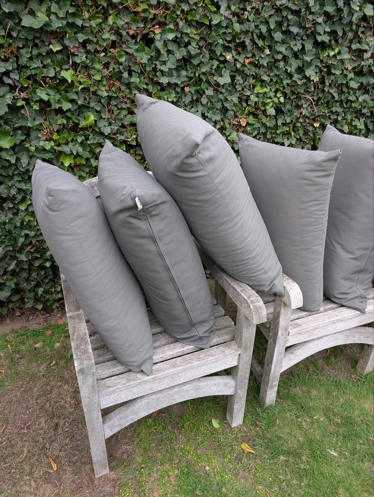 Gratis Tuinkussens (moet weg 1 of 2 Oktober)

6 kussens 65 c, Tuin en Terras, Ophalen, Gebruikt