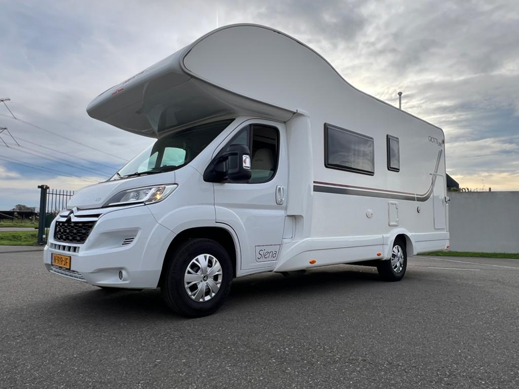 Giottiline-siena 435   6 persoons, Caravans en Kamperen, Campers, Ringverwarming, Koelkast, Bedrijf, Rapido