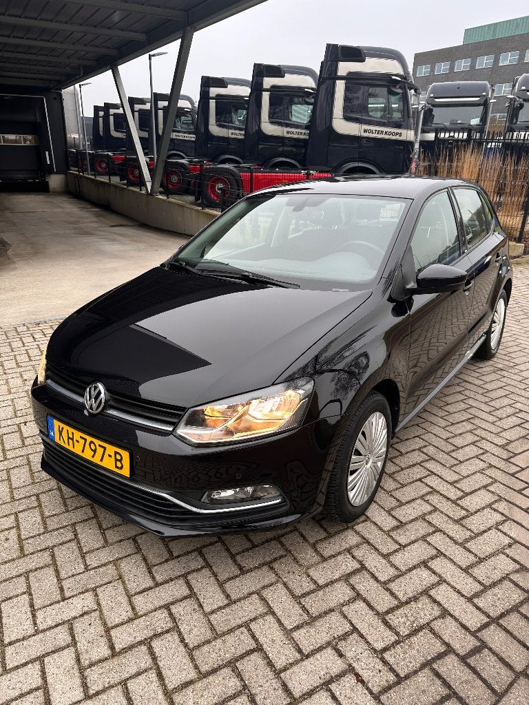 Volkswagen Polo 1.2 TSI 66KW 2016 Zwart, Auto's, Voorwielaandrijving, Stof, 40 €/maand, 4 cilinders