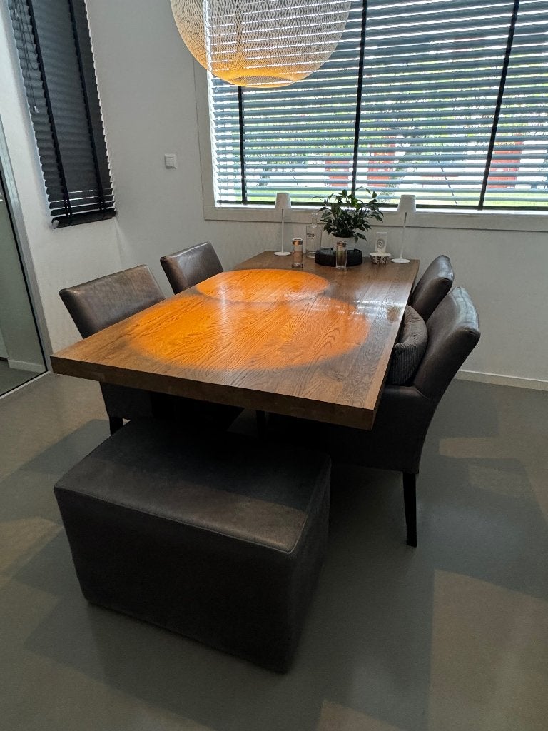 Eettafel met 4 stoelen en een poef/hocker, Ophalen, Gebruikt, Tijdloos, 4 tot 6 stoelen