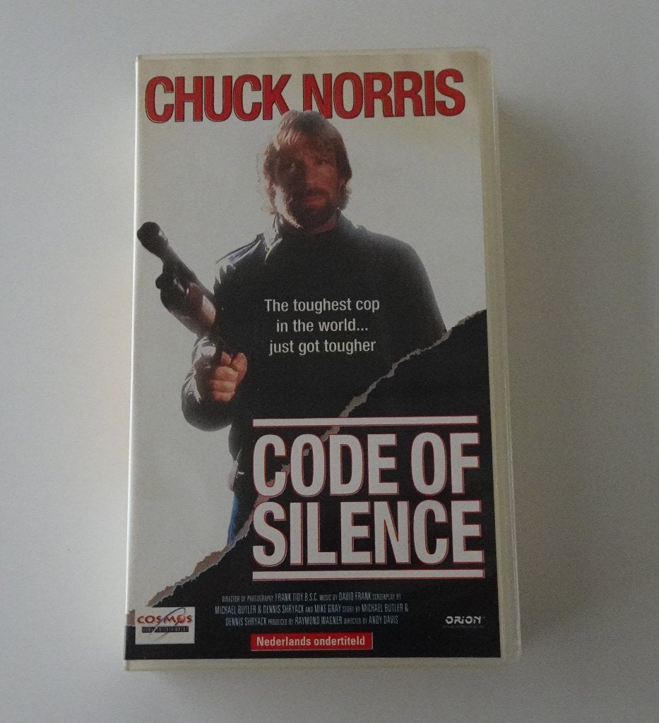 Chuck Norris in Code of Silence - Film op VHS uit 1985, Vanaf 16 jaar, Ophalen, Zo goed als nieuw
