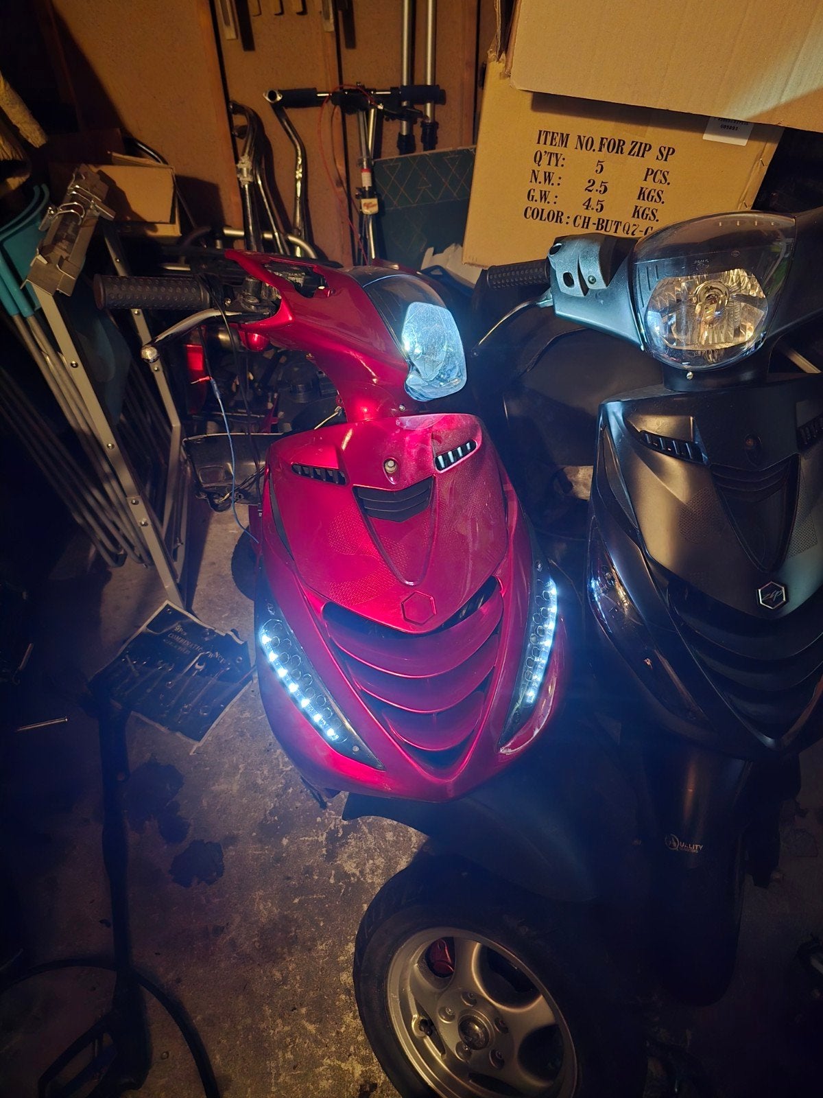 audi ledjes+led koplamp piaggio zip, Ophalen of Verzenden, Zo goed als nieuw, Koplamp, Piaggio