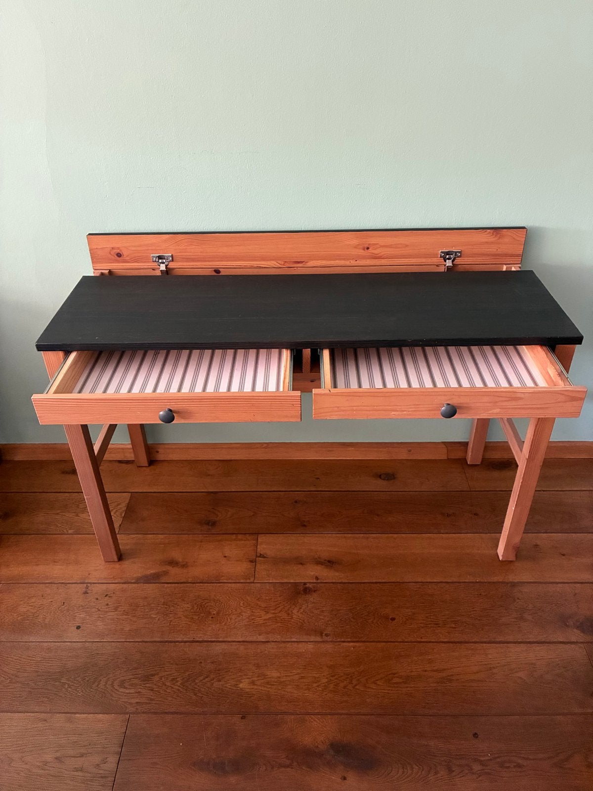 IKEA HEMNES Bureau met 2 lades, zwart/lichtbruin, Ophalen, Zwart, Gebruikt, IKEA