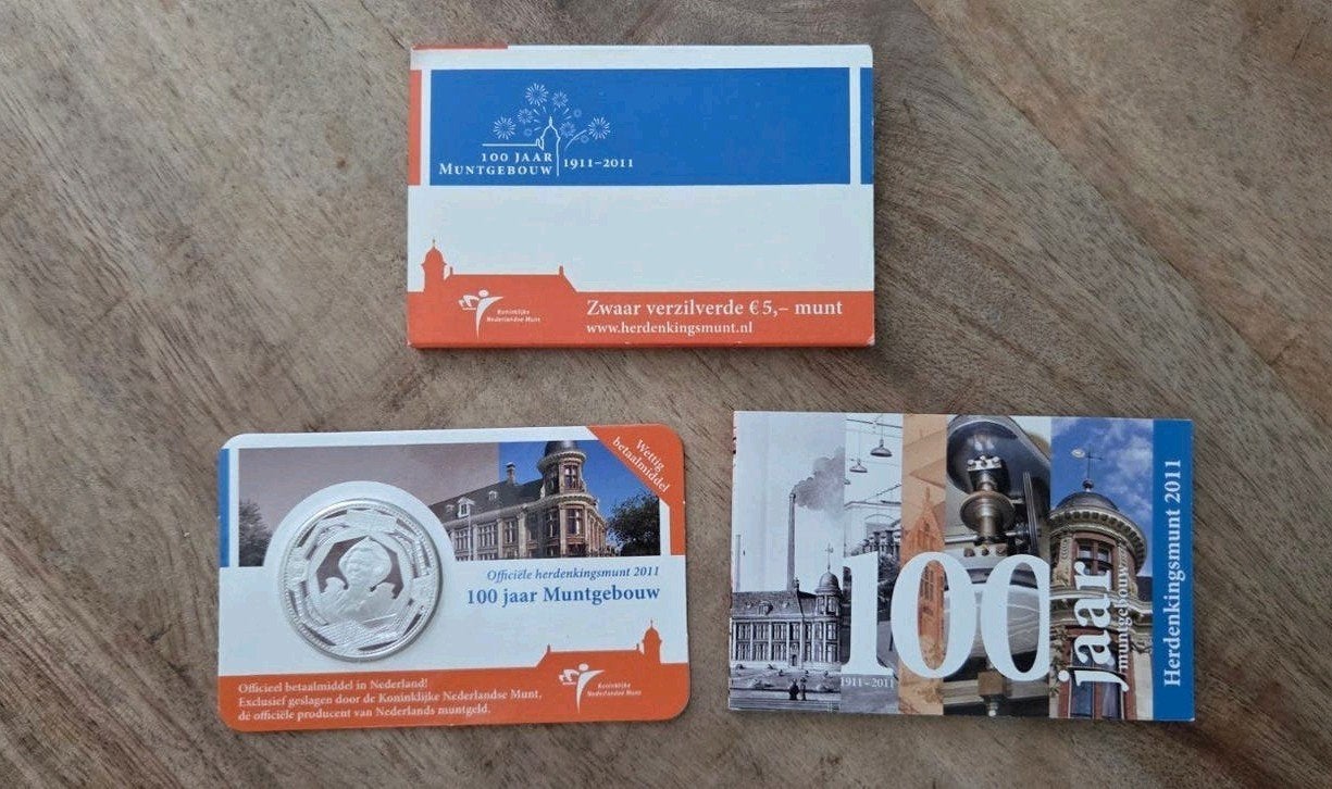 Zwaar verzilverde €5 munt - 100 jaar Muntgebouw 2011, Postzegels en Munten, Munten | Nederland, Ophalen of Verzenden, Koningin Beatrix