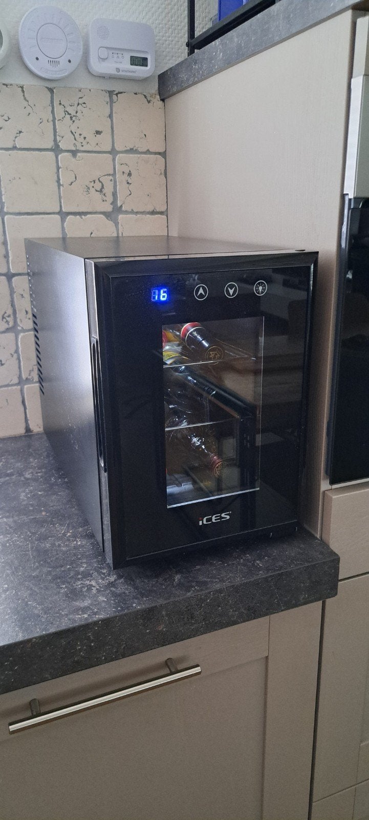 Compacte wijnkoelkast - iCES, Witgoed en Apparatuur, Koelkasten en IJskasten, Ophalen, Zonder vriesvak, Minder dan 45 cm, Minder dan 85 cm