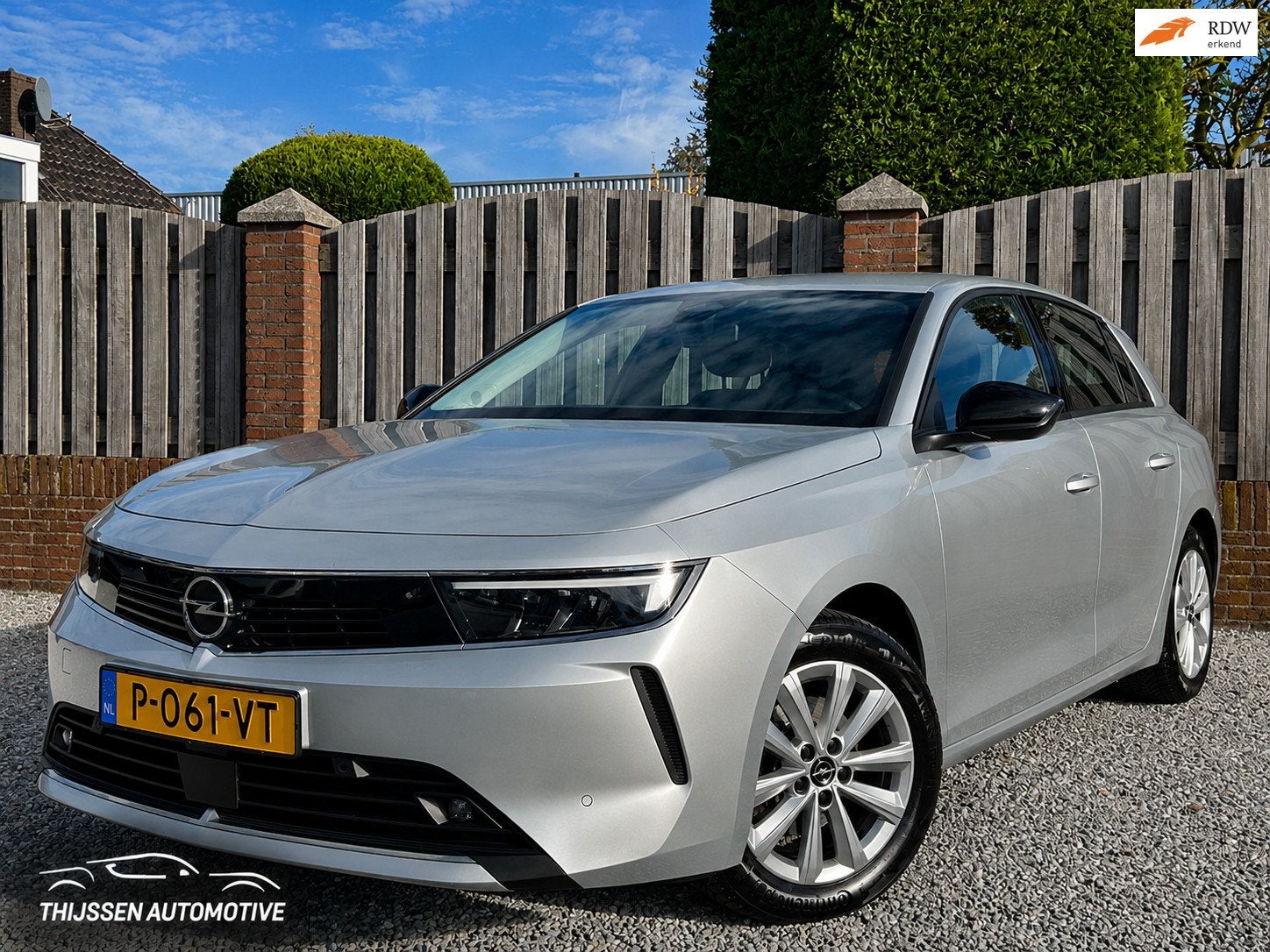 Opel Astra 1.2 Edition NIEUWE DISTRIBUTIE RIEM CARPLAY FACEL, Auto's, Voorwielaandrijving, Dealer onderhouden, Stof, Origineel Nederlands