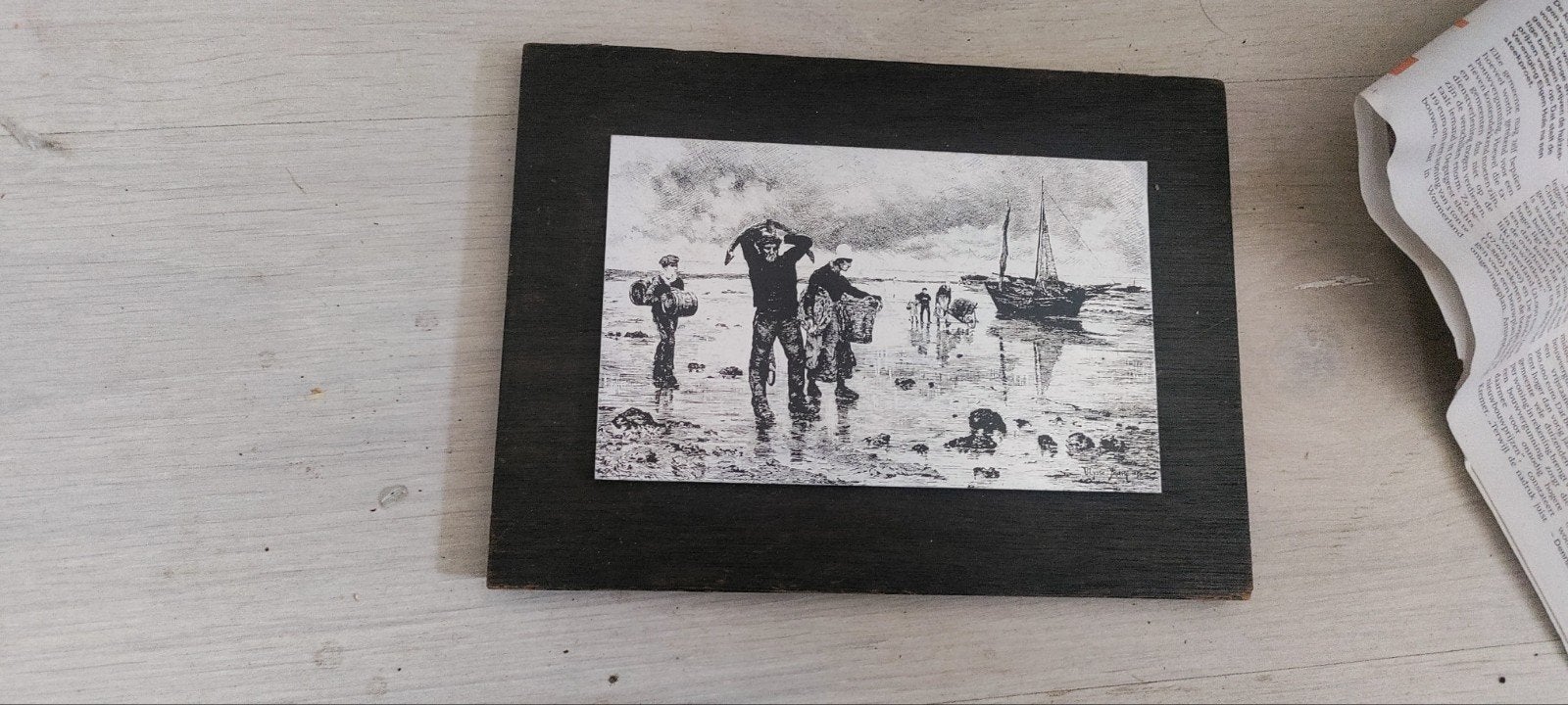 Zilver-zwarte metalen etsplaat op houten paneel- Ulysse But, Antiek en Kunst, Kunst | Etsen en Gravures, Dagelijks leven, 1800 - 1899