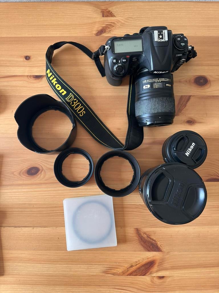 Nikon D300S Semi-Pro Kit + 17-55mm f/2.8, 60mm, 35mm f/1.8, Ophalen, Gebruikt, Spiegelreflex, Nikon