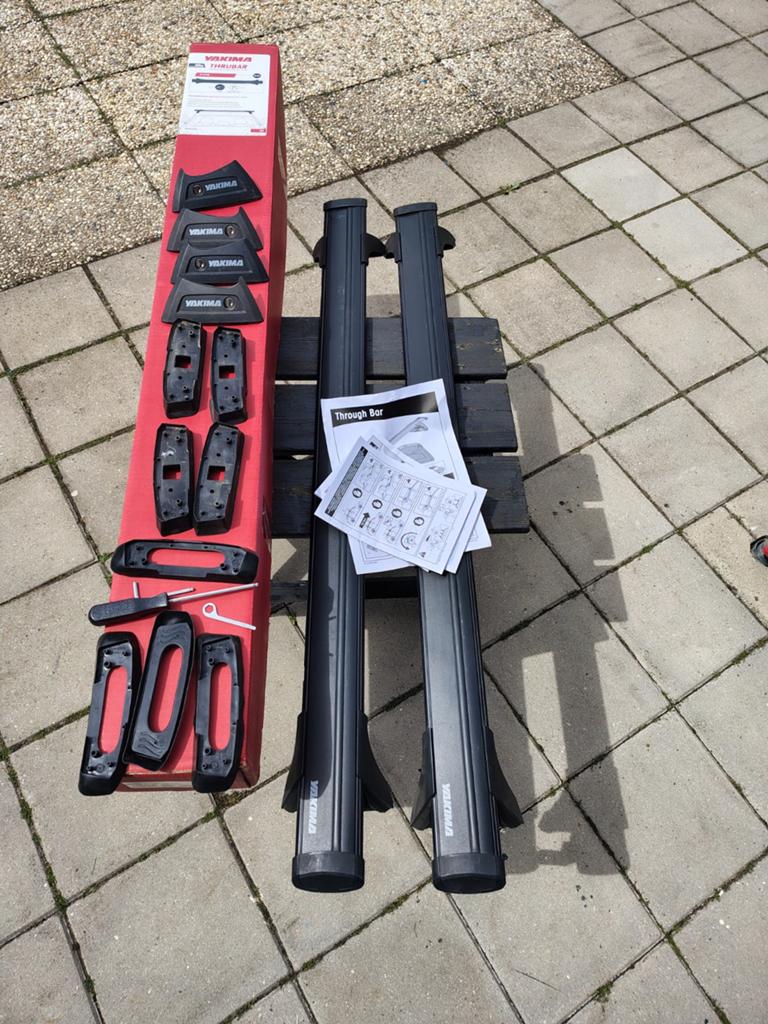 Yakima ThruBar dakdragers - DODGE Caliber, Auto diversen, Dakdragers, Ophalen of Verzenden, Zo goed als nieuw