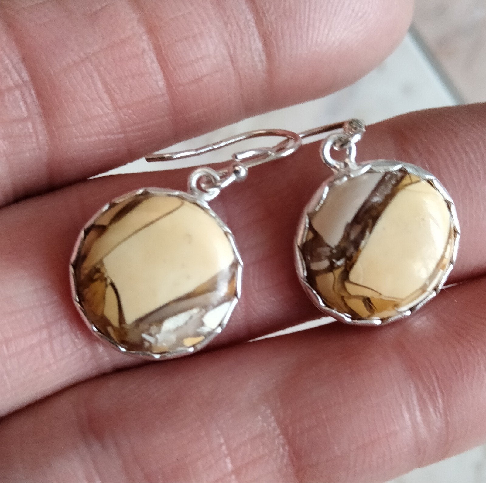 mookaïet oorbellen, Sieraden, Tassen en Uiterlijk, Oorbellen, Hangers, Geel, Nieuw, Ophalen of Verzenden