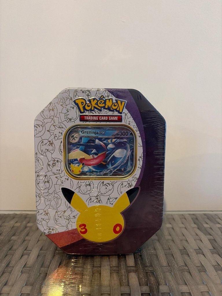 Pokemon 30th celebration greninja tin, Hobby en Vrije tijd, Ophalen, Nieuw, Overige typen, Foil