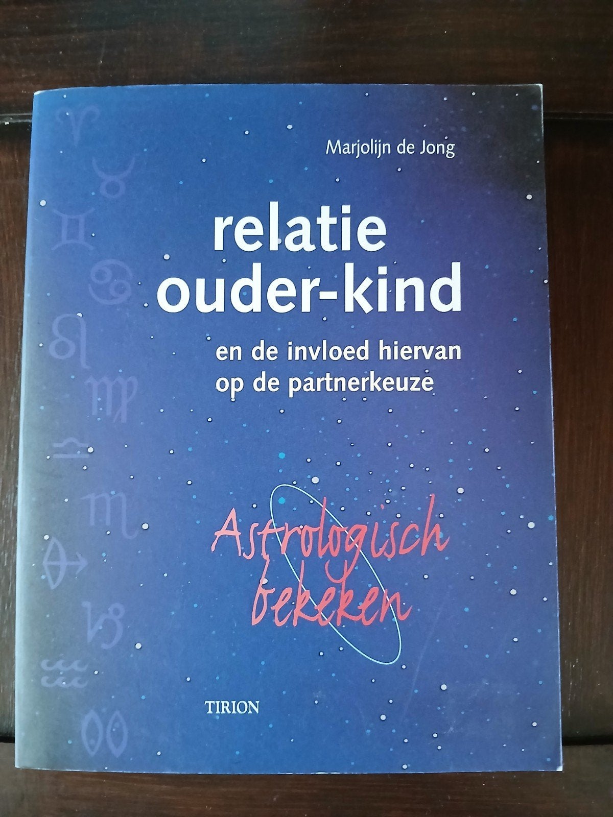 Relatie ouder- kind Marjolein de Jong, Ophalen of Verzenden, Zo goed als nieuw, Spiritualiteit algemeen, Achtergrond en Informatie