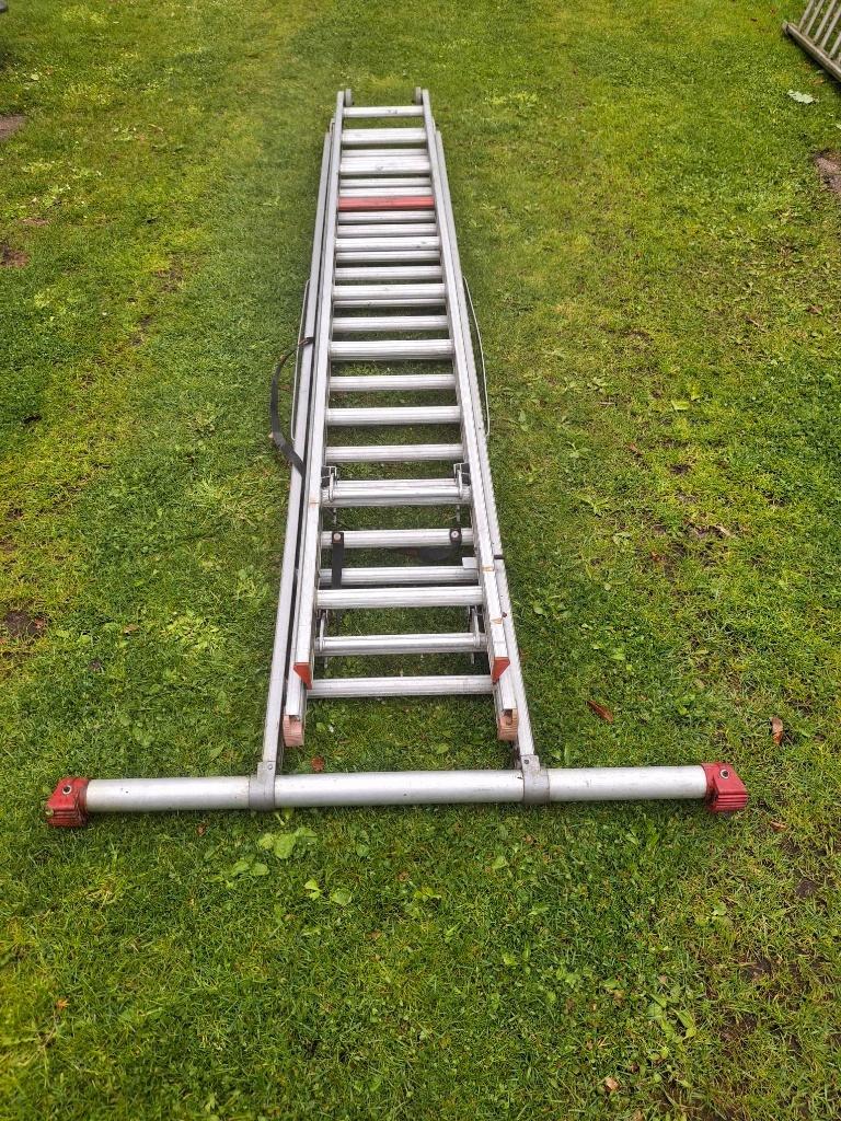 ladder 3 delig Aluminium, Doe-het-zelf en Verbouw, Ladders en Trappen, Gebruikt, Ophalen of Verzenden, Ladder, Opvouwbaar of Inschuifbaar