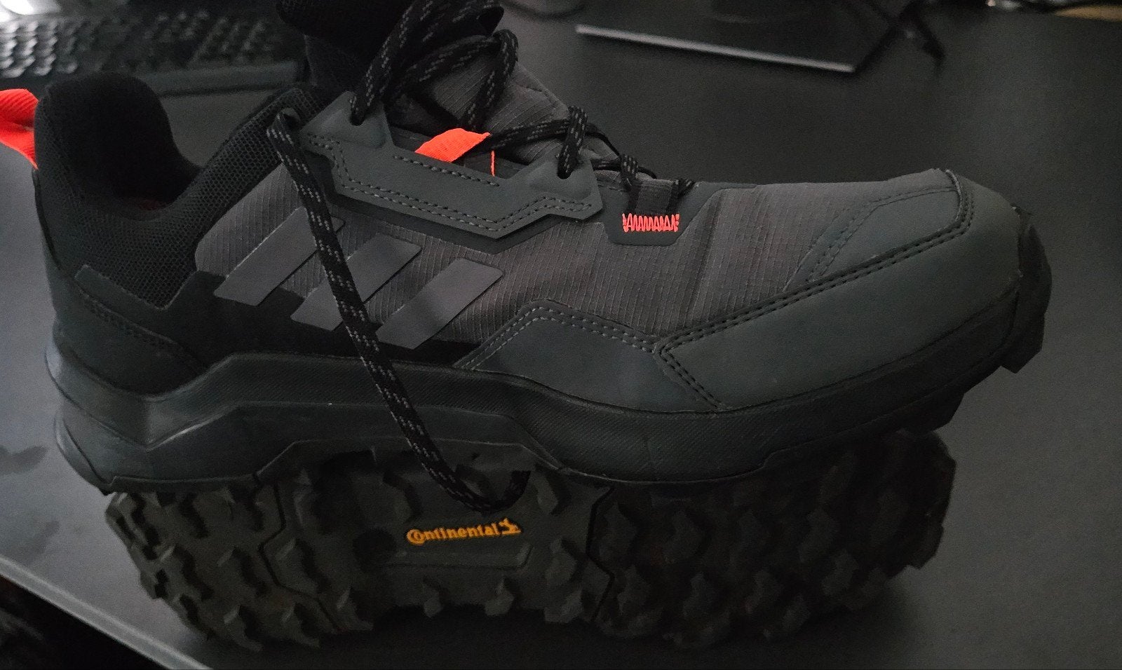 Adidas Terrex 45.1/3. ZGAN zeer netjes .wandelschoen
2 keer, Verzenden, Zo goed als nieuw, Wandelschoenen of Bergschoenen