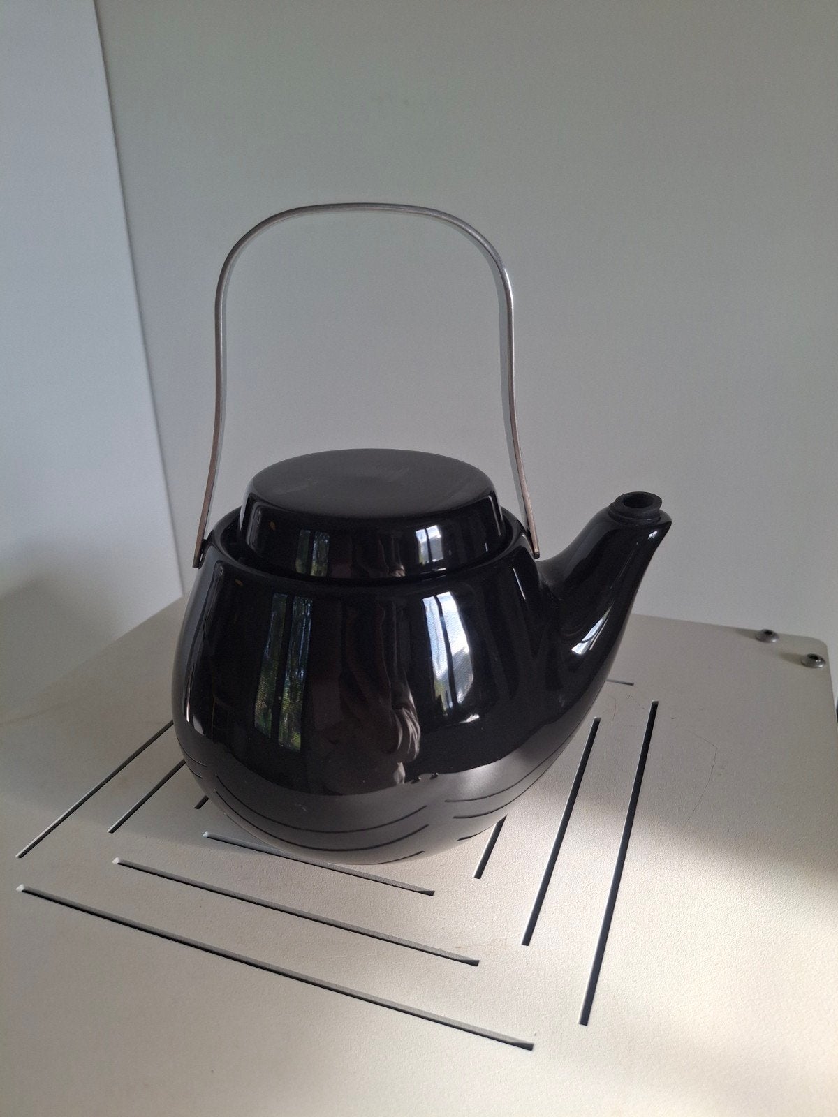 Nieuwe Eva Solo theepot - Zwart design, Theepot/fluitketel, Nieuw, Ophalen of Verzenden, Zwart