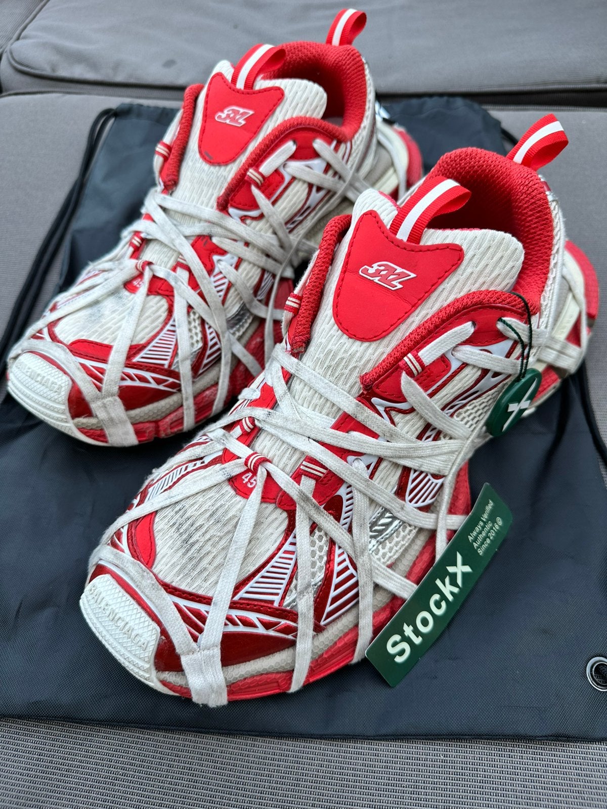 Balenciaga 3XL Extreme Lace Rood met StockX en Vinted tag, Overige kleuren, Verzenden, Sneakers of Gympen, Zo goed als nieuw