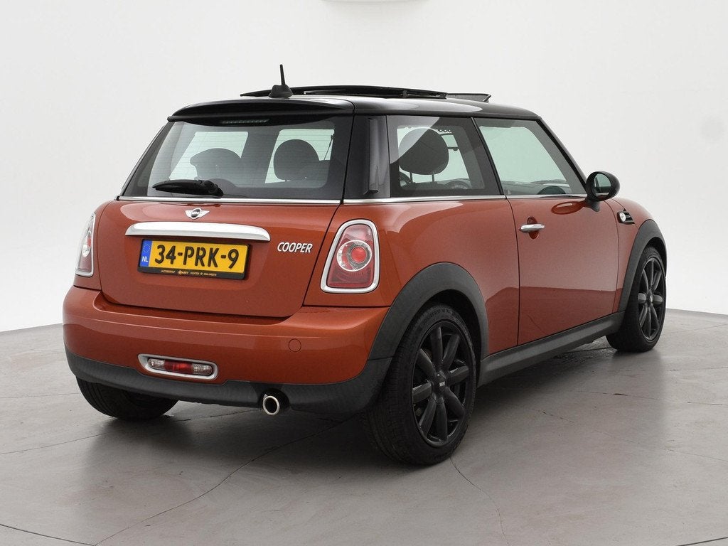 MINI 3-Deurs 1.6 COOPER BUSINESS + PANORAMA | 17 INCH | XENO, Auto's, Voorwielaandrijving, Euro 5, Stof, Zwart