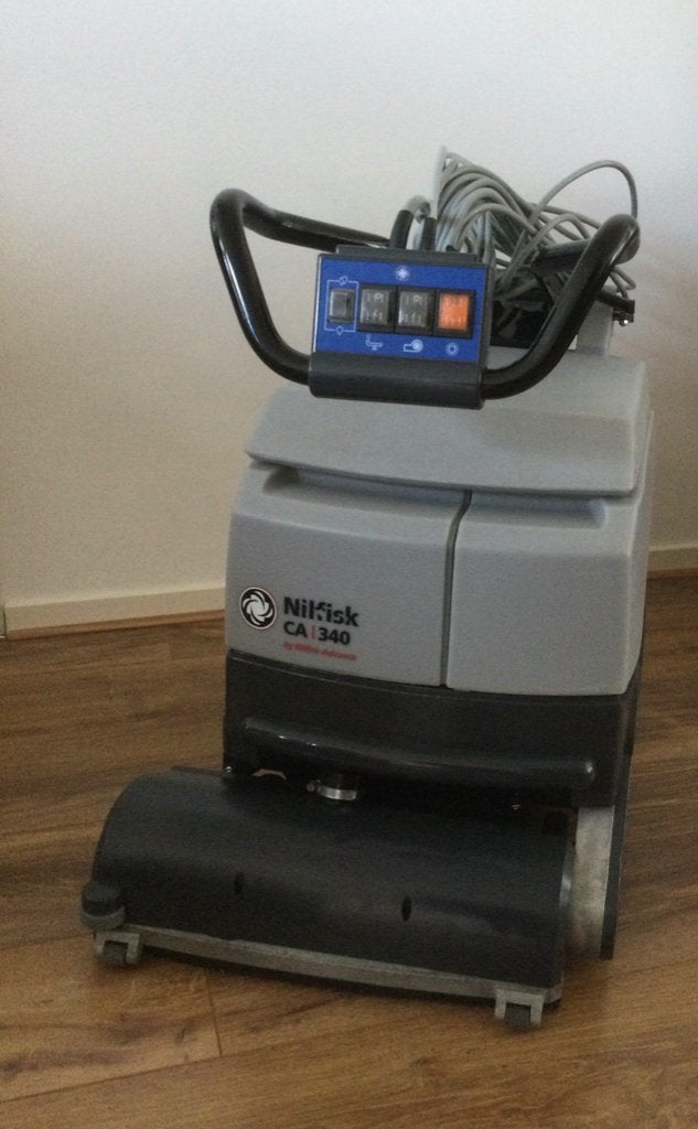 Nilfisk CA 340 schrobmachine zuigmachine boenmachine., Ophalen, Zo goed als nieuw, Schrobmachine